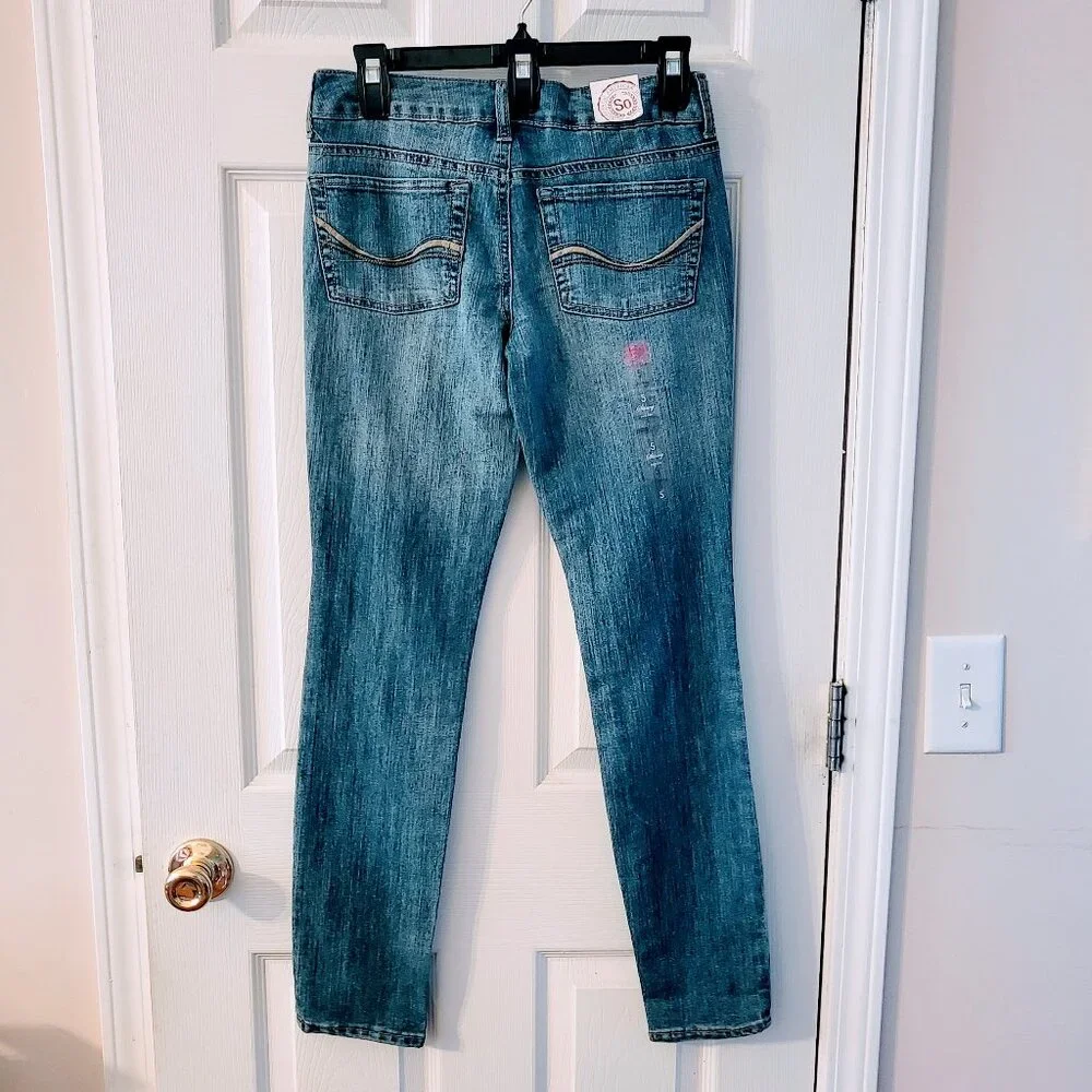 BUNDLE of BNWT Sz 5 Jeans by So & EUC Floral Mini-Skirt Sz Sm by Charlotte Russe - Picture 5 of 13